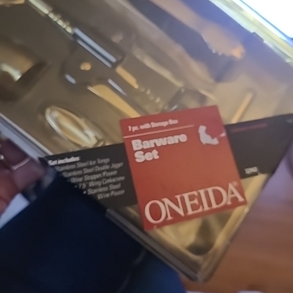 Oneida 7 piece bar set. - Picture 6 of 14